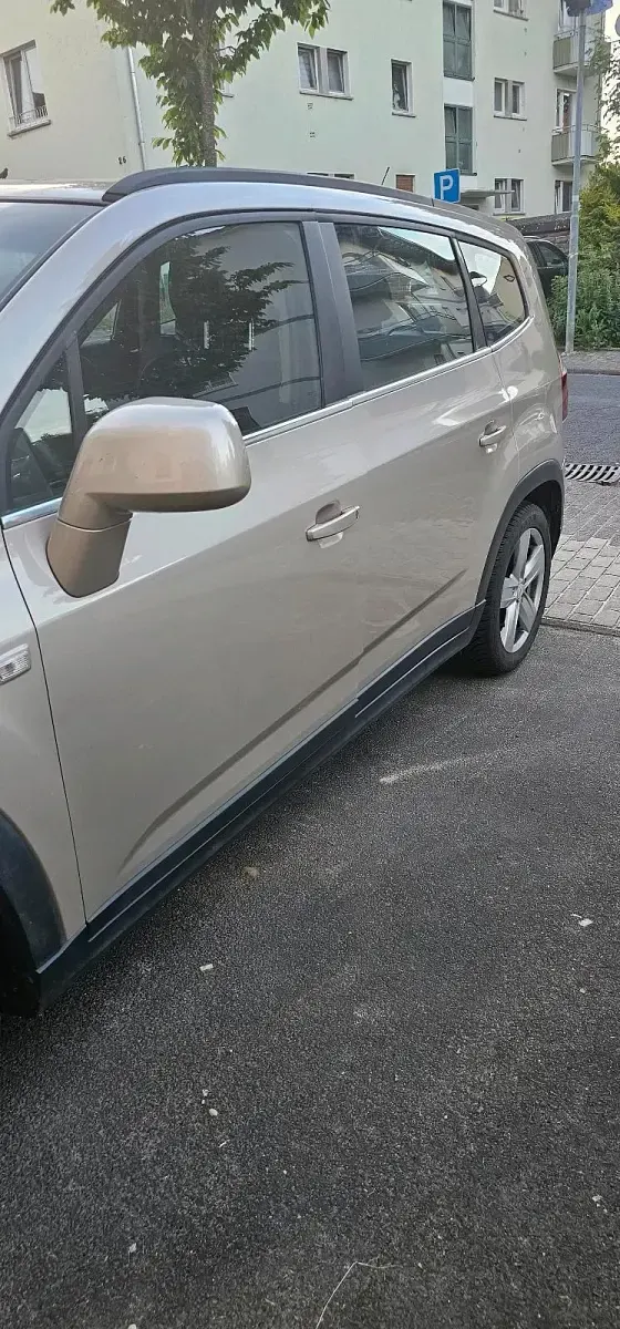 Gebraucht Chevrolet Orlando 130 PS (95 kW) 2012 Gold Van / Kleinbus