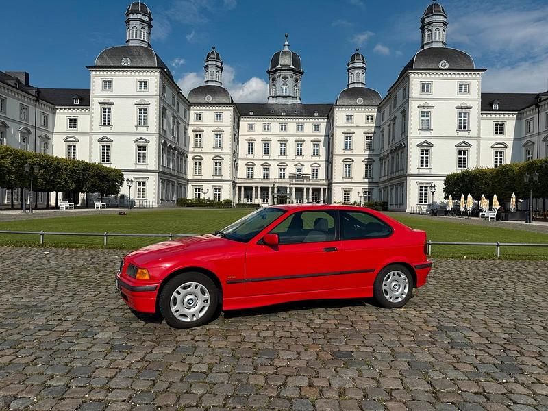 Rot Gebraucht 2000 BMW 316 Limousine | 5.300 € - Bild 1/4