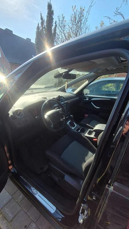 Gebraucht Ford S-MAX S 163 PS (119 kW) 2014 Schwarz Van / Kleinbus