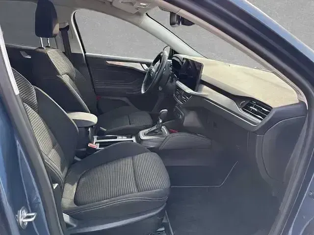 Używany Ford Focus Titanium 125 KM (91 kW) 2018 Szary Sedan/Limuzyna