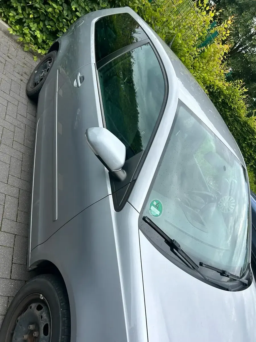Gebraucht VW Polo 75 PS (55 kW) 2008 Grau Kleinwagen