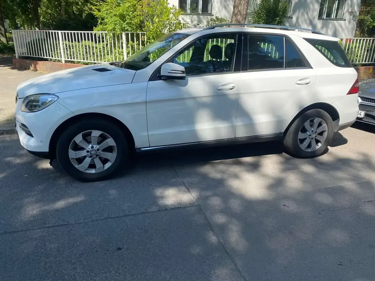 Gebraucht Mercedes ML250 204 PS (150 kW) 2015 Weiß SUV