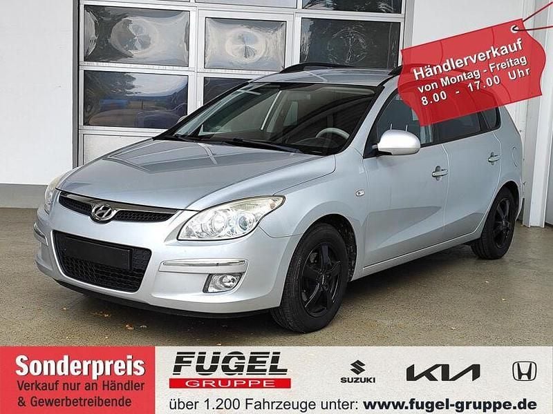 Silber Gebraucht 2009 Hyundai i30 Comfort Kombi | 2.499 € (Guter Preis) - Bild 1/4
