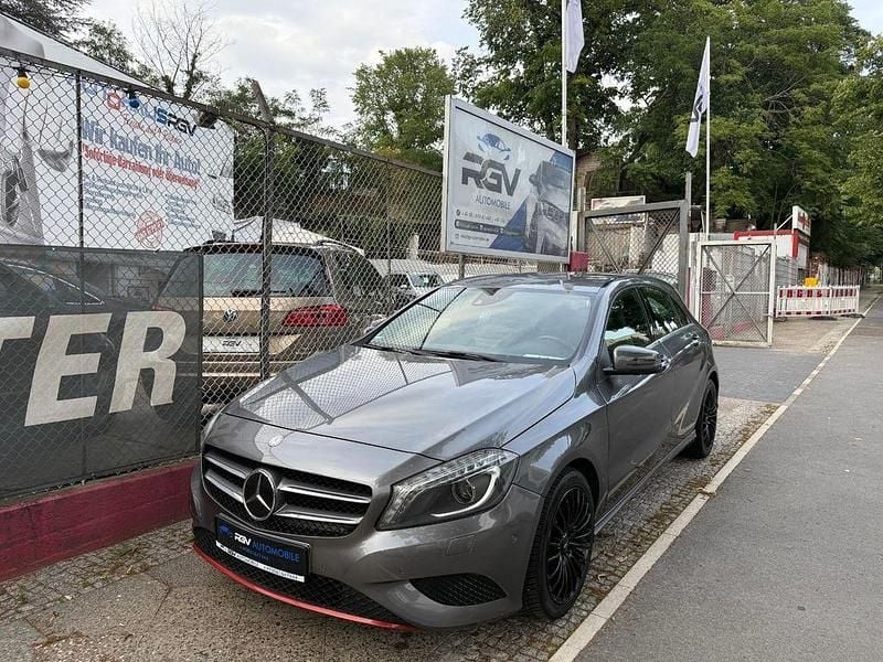 Grau Gebraucht 2013 Mercedes A220 Limousine | 10.980 € (Fairer Preis) - Bild 1/4