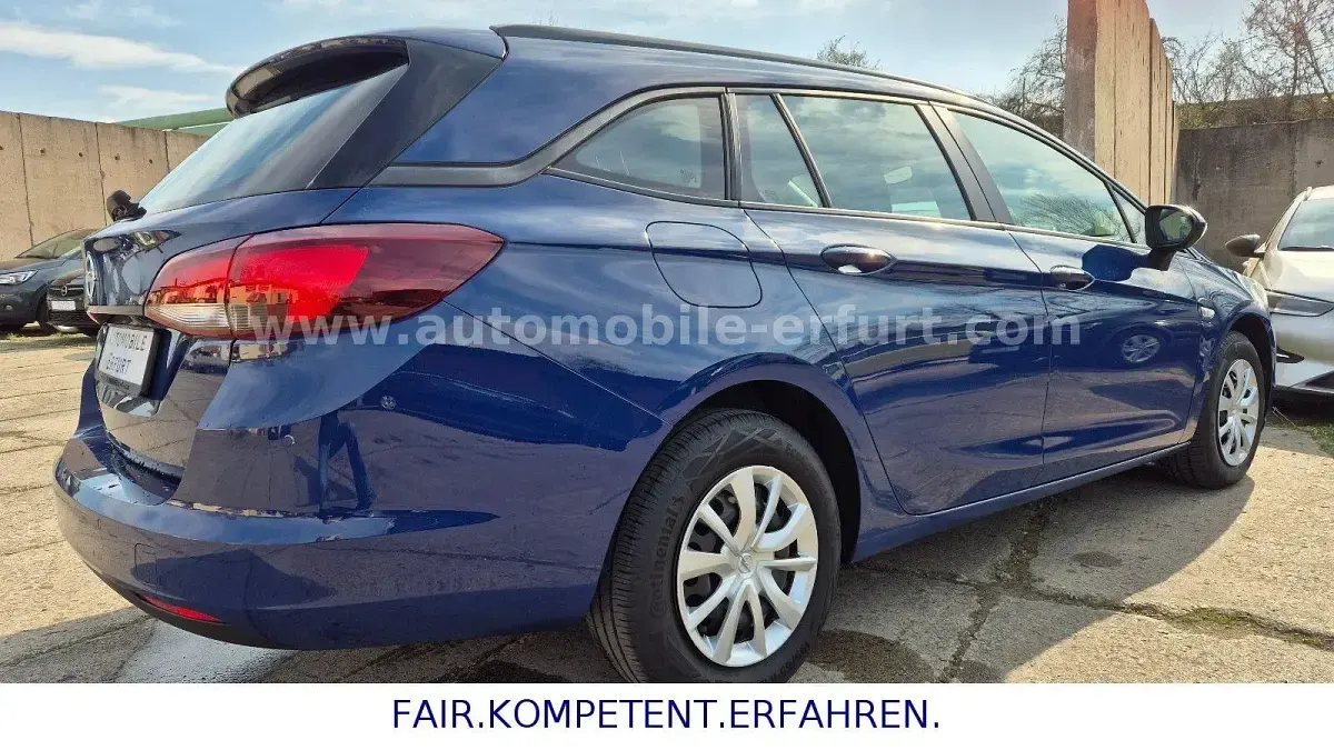 Gebraucht Opel Astra Business 122 PS (89 kW) 2020 Blau Kombi