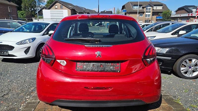 Gebraucht Peugeot 208 68 PS (50 kW) 2018 Rot Kleinwagen