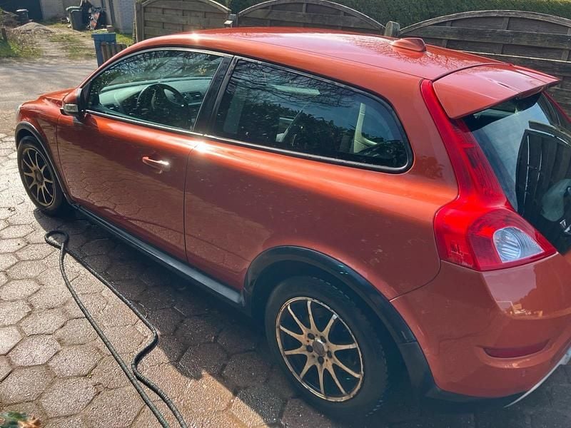 Gebraucht Volvo C30 114 PS (83 kW) 2012 Orange Kleinwagen