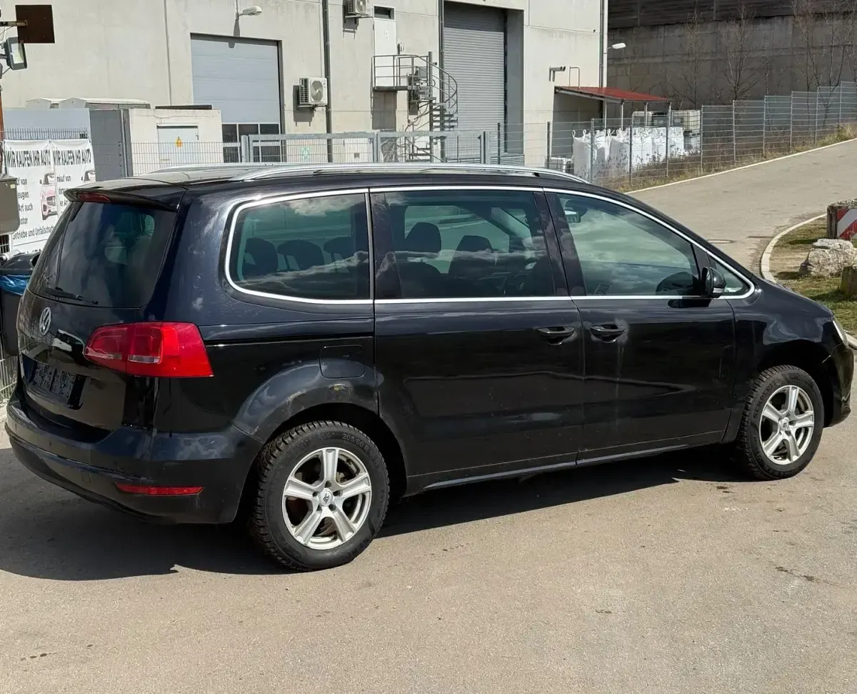 Brugt VW Sharan 140 HK (102 kW) 2011 Sort MPV