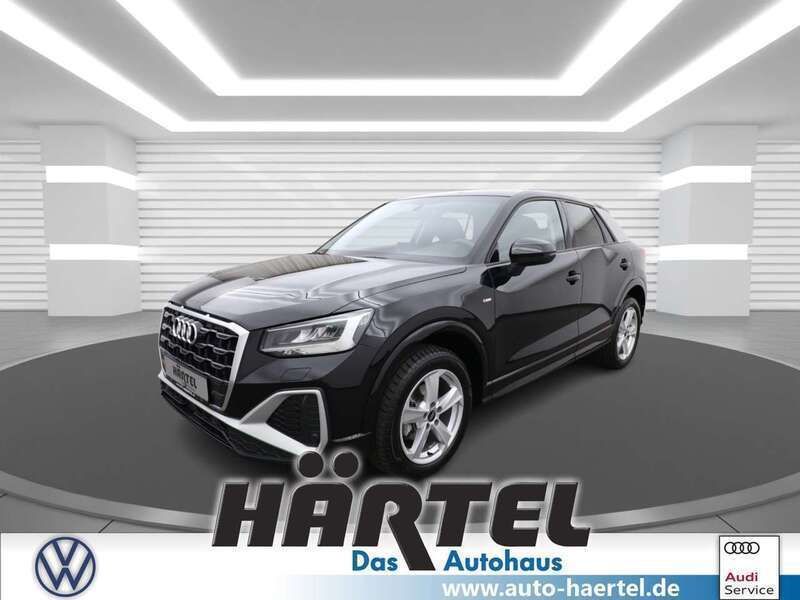 Mythosschwarz (black), metallic Gebraucht 2023 Audi Q2 S-Line SUV | 26.400 € (Superpreis) - Bild 1/4