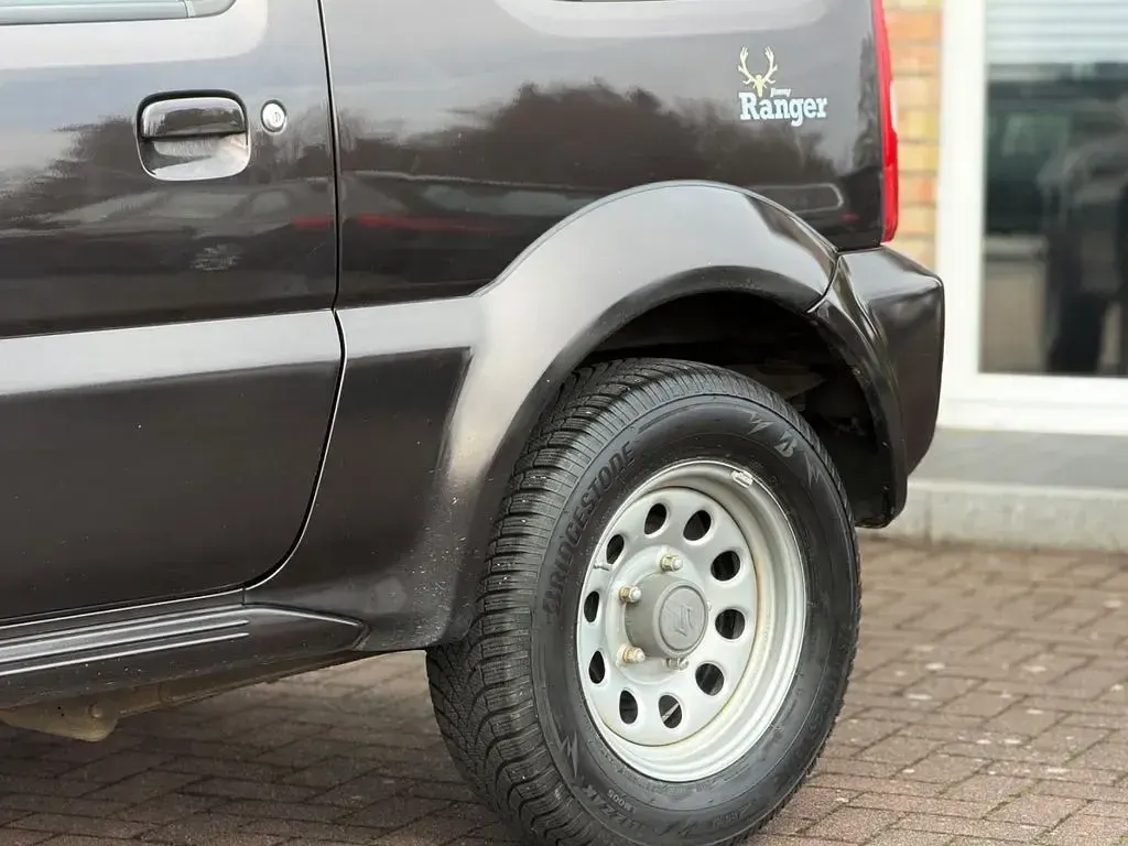 Gebraucht Suzuki Jimny Ranger Style 84 PS (61 kW) 2016 Braun SUV
