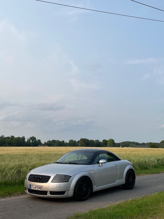 Silber Gebraucht 1999 Audi TT Ambiente Coupé | 3.400 € (Superpreis) - Bild 1/4