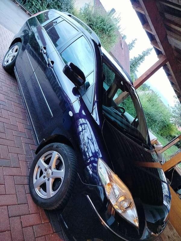Gebraucht 2010 Mazda 5 Active Plus Van / Kleinbus | 5.960 € (Teuer) - Bild 1/4