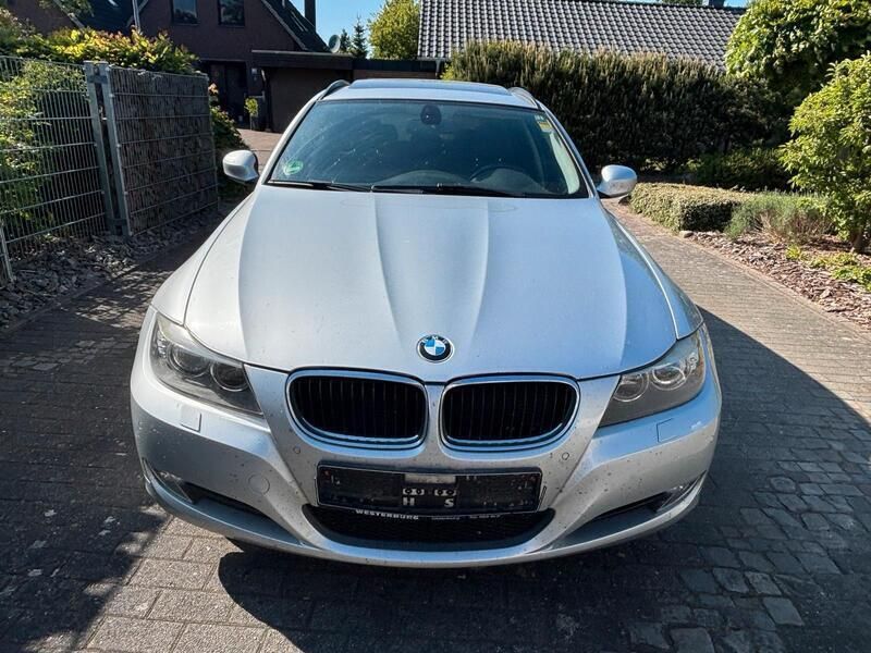 Silber Gebraucht 2010 BMW 318 M Performance Kombi | 3.500 € (Guter Preis) - Bild 1/4