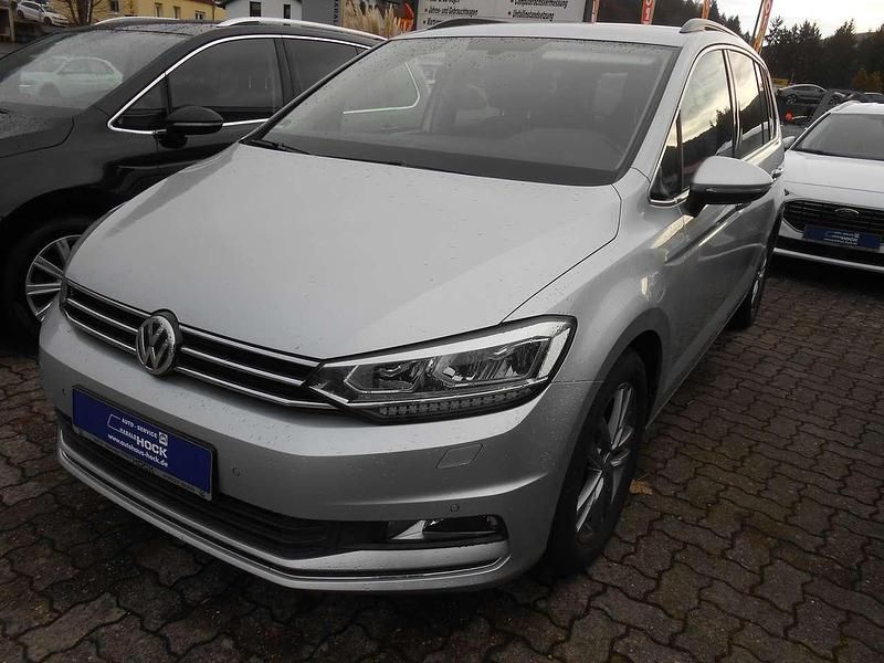 Gebraucht VW Touran 150 PS (110 kW) 2016 Silber Van / Kleinbus