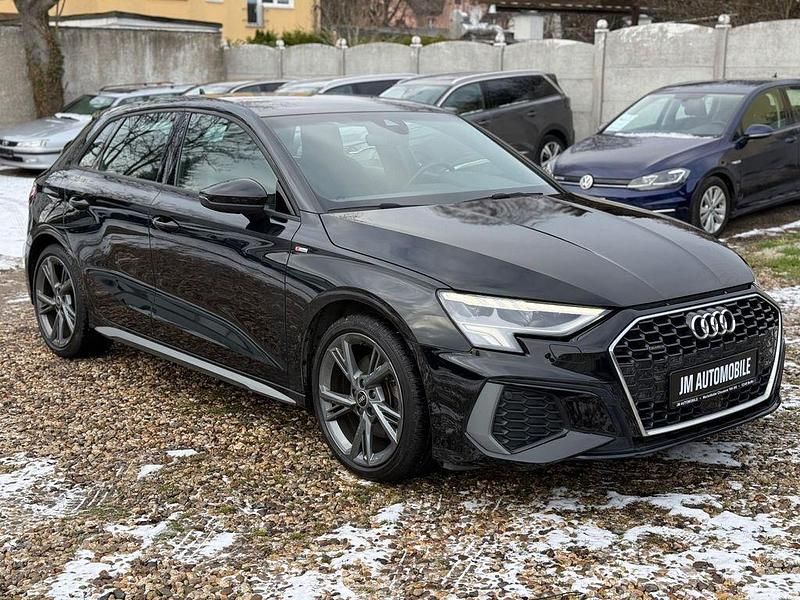 Schwarz Gebraucht 2022 Audi A3 S-Line Limousine | 30.690 € (Etwas zu teuer) - Bild 1/4