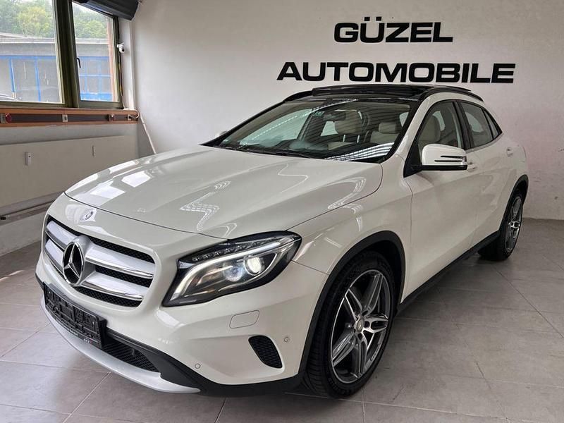 Gebraucht Mercedes GLA250 211 PS (155 kW) 2014 Weiß SUV