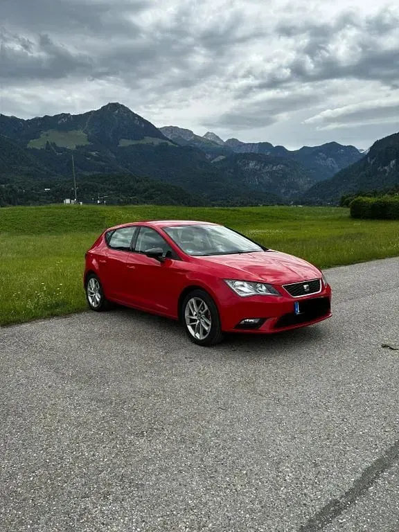 Gebraucht Seat Leon Style 125 PS (91 kW) 2015 Rot Limousine