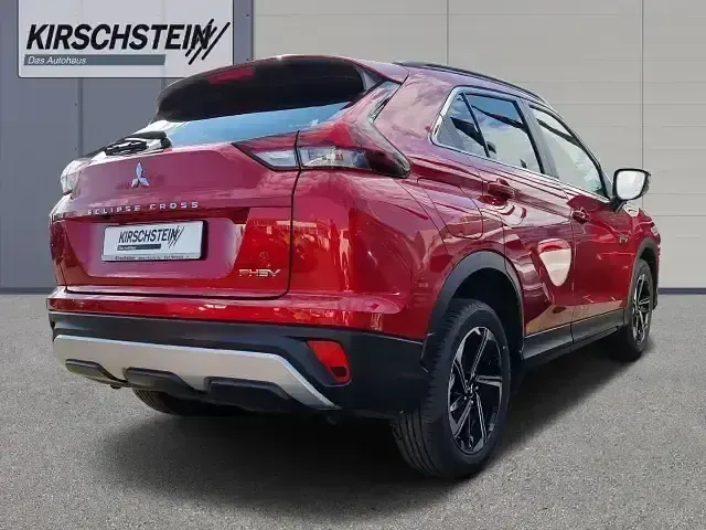 Używany Mitsubishi Eclipse Cross Plus 188 KM (138 kW) 2022 Czerwony SUV