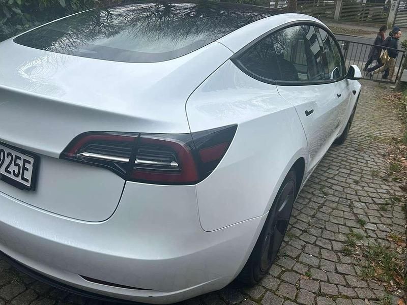 Gebraucht Tesla Model 3 RWD 239 kW (325 PS) 2022 Weiß Limousine
