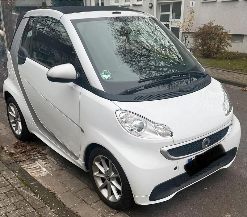 Weiß Gebraucht 2013 Smart ForTwo Cabrio Cabrio | 7.450 € (Fairer Preis) - Bild 1/4