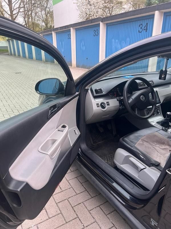 Second-hand VW Passat 2008 Negru Berlinǎ