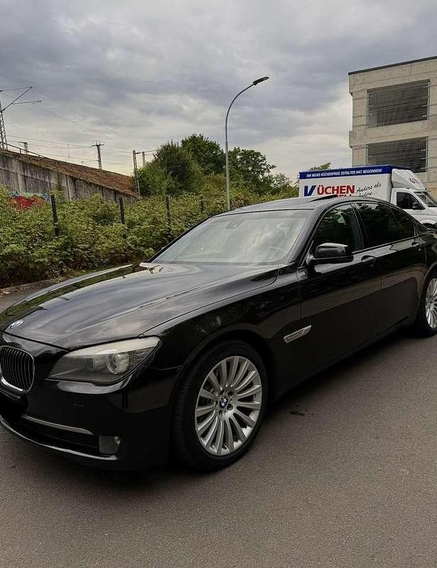 Gebraucht BMW 730 245 PS (180 kW) 2011 Limousine