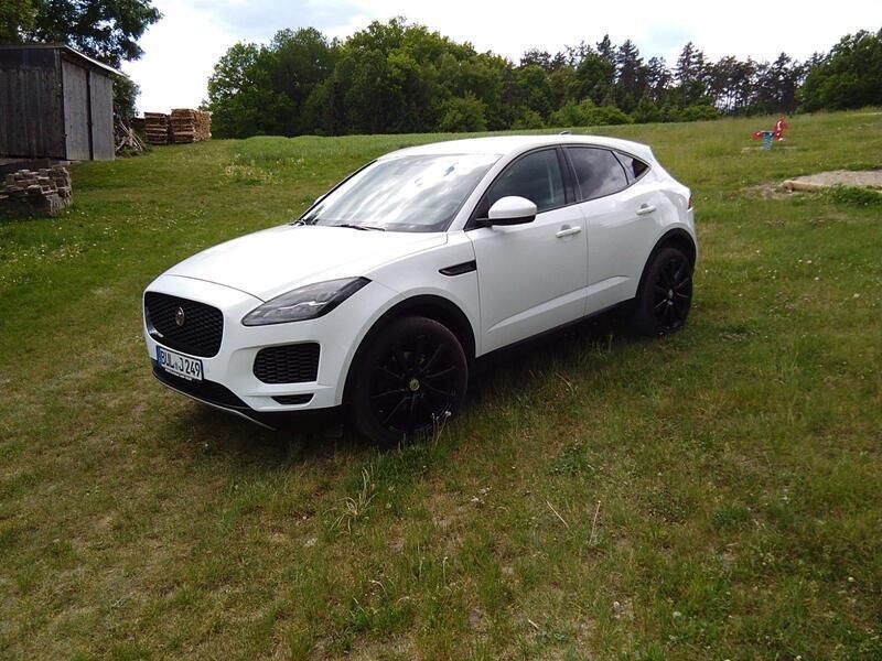 Weiß Gebraucht 2019 Jaguar E-Pace SUV | 21.900 € (Superpreis) - Bild 1/4