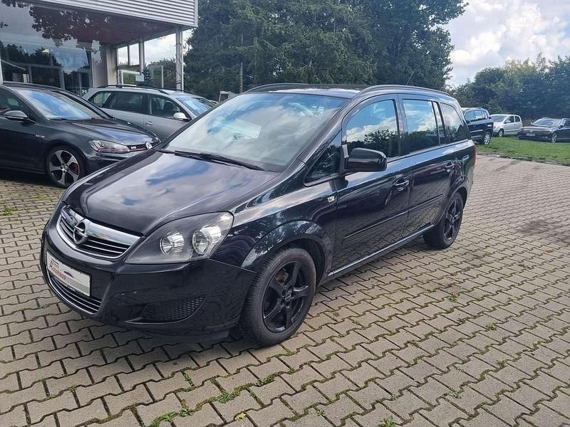Schwarz Gebraucht 2013 Opel Zafira Family Van / Kleinbus | 4.970 € (Guter Preis) - Bild 1/4