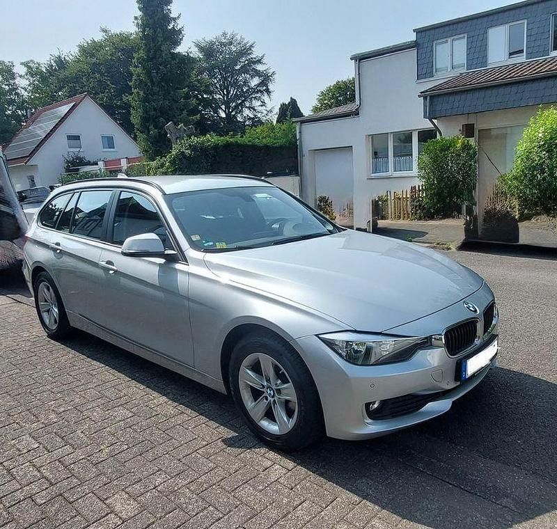 Silber Gebraucht 2015 BMW 316 Kombi | 10.550 € (Fairer Preis) - Bild 1/4