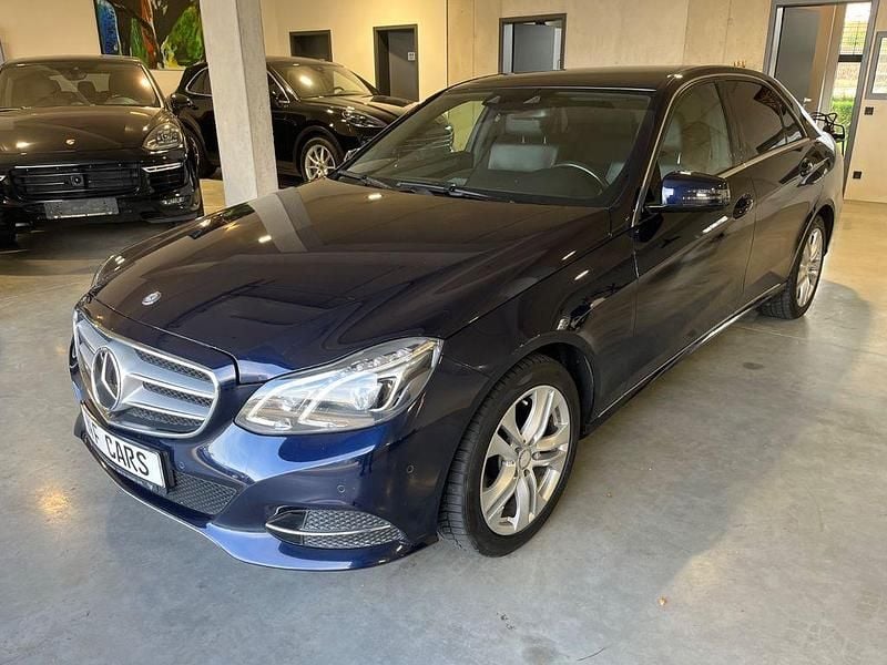 Gebraucht Mercedes E350 Avantgarde 252 PS (185 kW) 2013 Blau Limousine