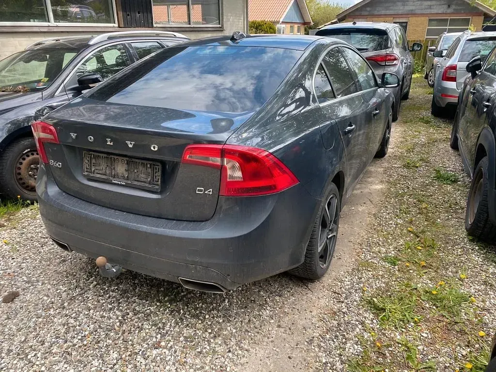 Gebraucht Volvo S60 Momentum 181 PS (133 kW) 2014 Grau Limousine