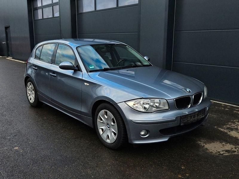 Blau Gebraucht 2005 BMW 118 Advantage Kleinwagen | 3.450 € (Guter Preis) - Bild 1/4