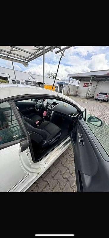 Gebraucht Peugeot 207 CC Allure 120 PS (88 kW) 2012 Weiß Cabrio