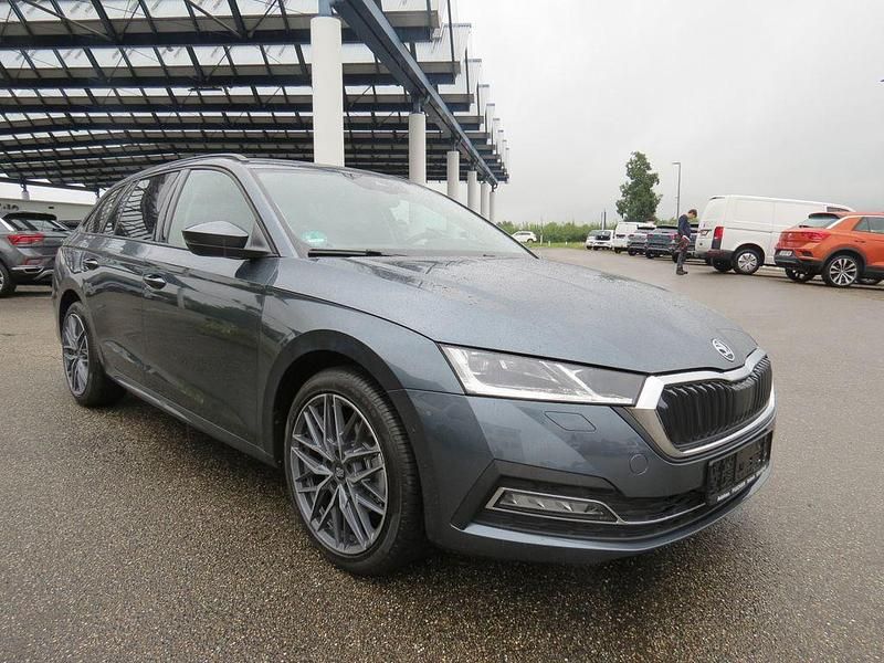 Grau Gebraucht 2022 Skoda Octavia Style Kombi | 22.900 € (Fairer Preis) - Bild 1/4