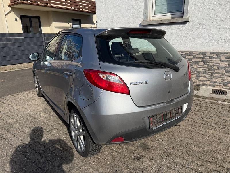 Gebraucht Mazda 2 Sports-Line 95 PS (69 kW) 2010 Silber Kleinwagen