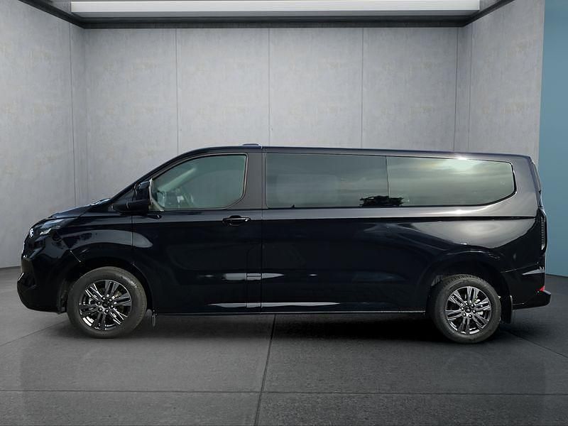 Schwarz Neu 2025 Ford Tourneo Custom Van / Kleinbus | 52.949 € (Teuer) - Bild 1/1