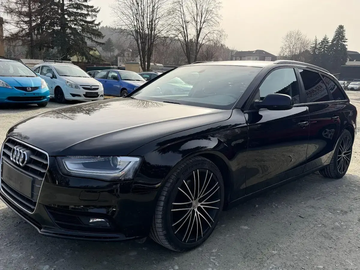 Gebraucht Audi A4 Attraction 190 PS (139 kW) 2015 Schwarz Kombi