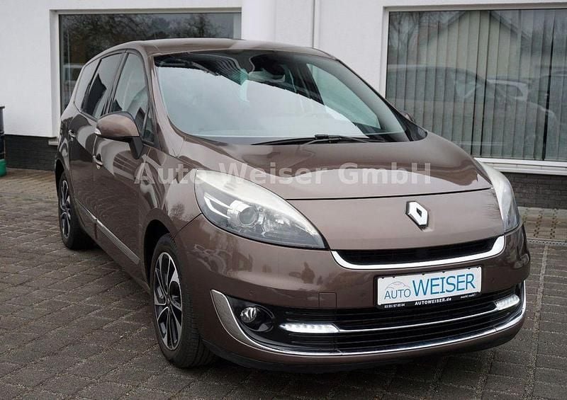 Gebraucht Renault Scénic III Dynamique 131 PS (96 kW) 2012 Braun Van / Kleinbus