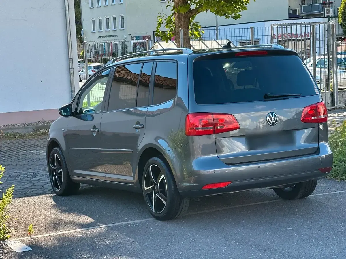 Gebraucht VW Touran 140 PS (102 kW) 2015 Van / Kleinbus