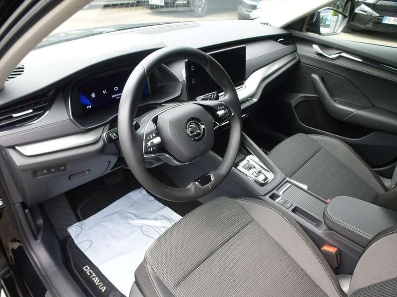 Gebraucht Skoda Octavia Ambition 150 PS (110 kW) 2022 Schwarzmagic perleffekt Kombi