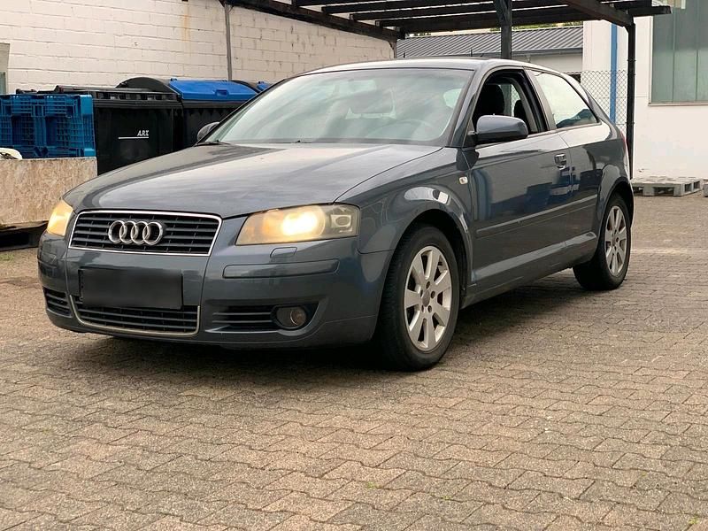 Grau Gebraucht 2003 Audi A3 Coupé | 799 € (Superpreis) - Bild 1/4