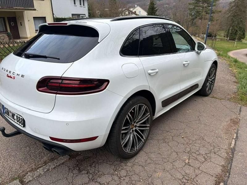Gebraucht Porsche Macan Turbo 258 PS (189 kW) 2016 Weiß SUV