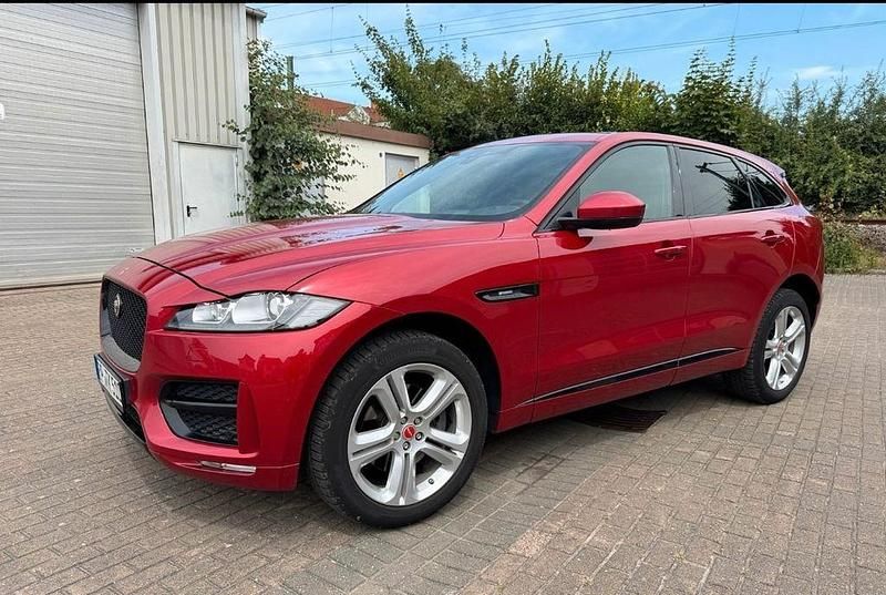 Rot Gebraucht 2019 Jaguar F-Pace S SUV | 15.500 € (Superpreis) - Bild 1/4