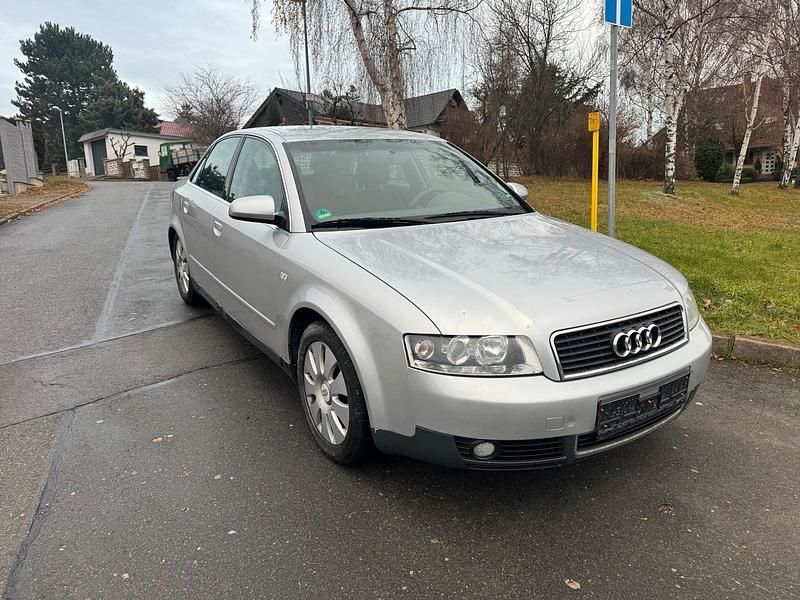 Silber Gebraucht 2000 Audi A4 Limousine | 1.500 € (Fairer Preis) - Bild 1/4