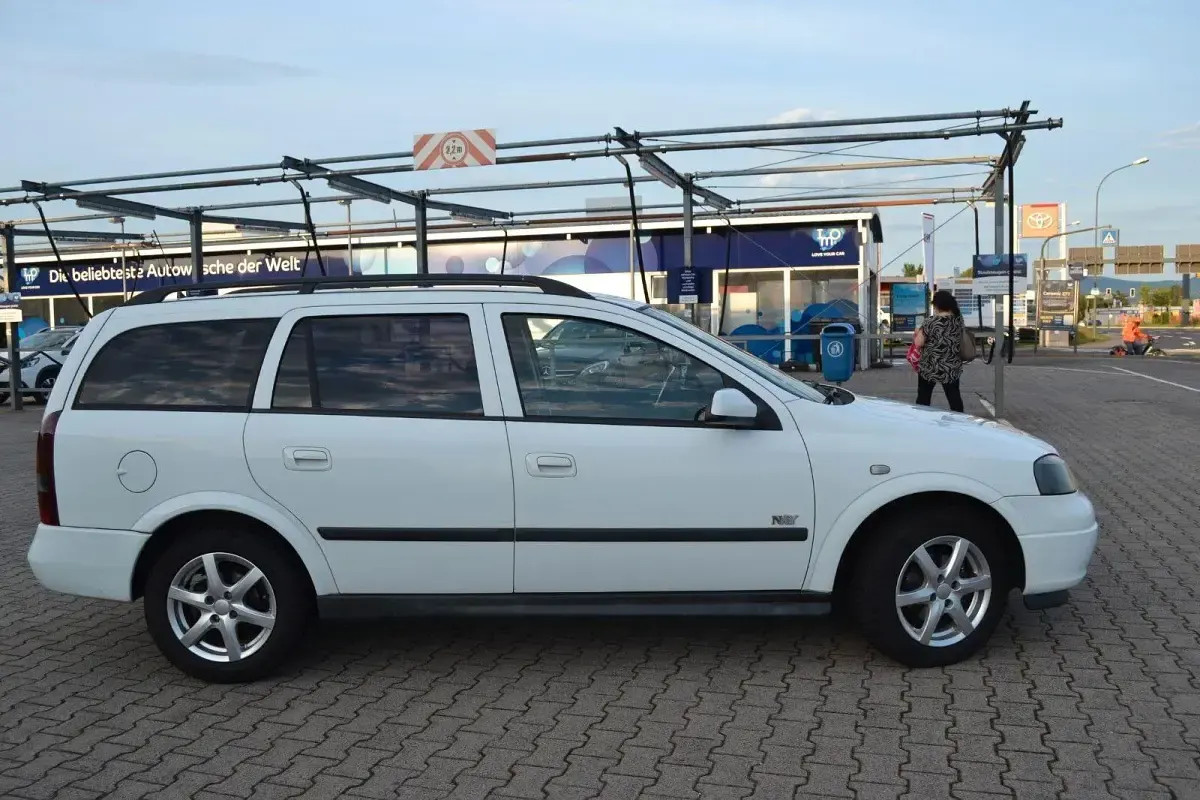 Gebraucht Opel Astra Njoy 80 PS (58 kW) 2003 Weiß Kombi