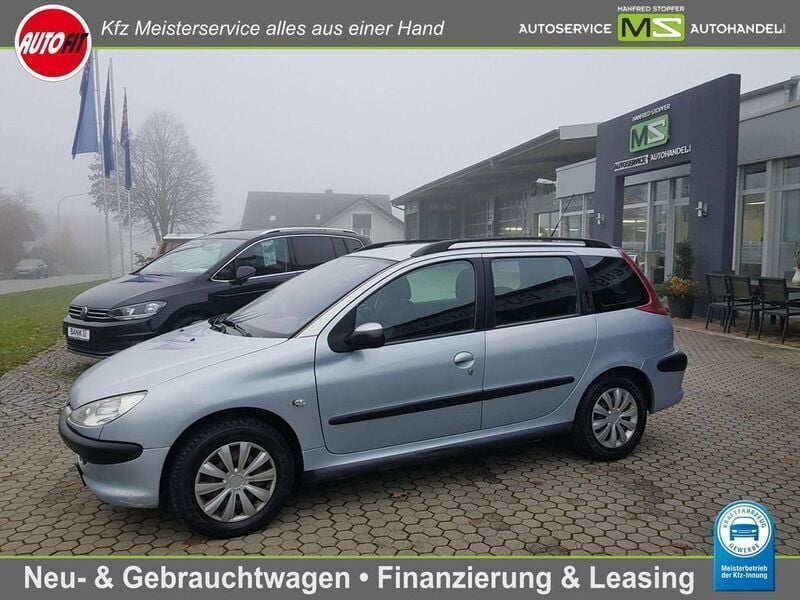 Grau Gebraucht 2003 Peugeot 206 Filou Kombi | 750 € (Superpreis) - Bild 1/4