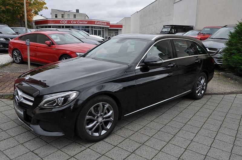 Schwarz Gebraucht 2015 Mercedes C180 Business Limousine | 15.990 € (Fairer Preis) - Bild 1/4