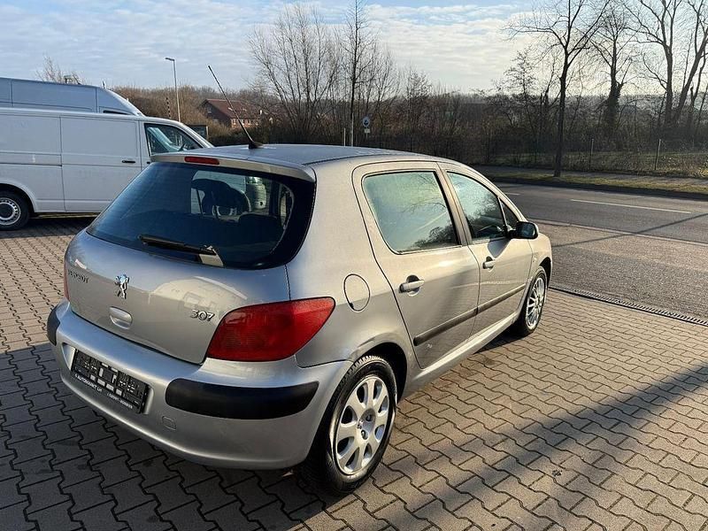 Gebraucht Peugeot 307 109 PS (80 kW) 2003 Silber Limousine