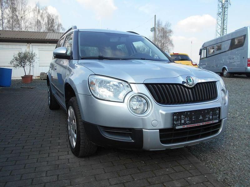 Gebraucht Skoda Yeti Plus Edition 105 PS (77 kW) 2012 Silber SUV