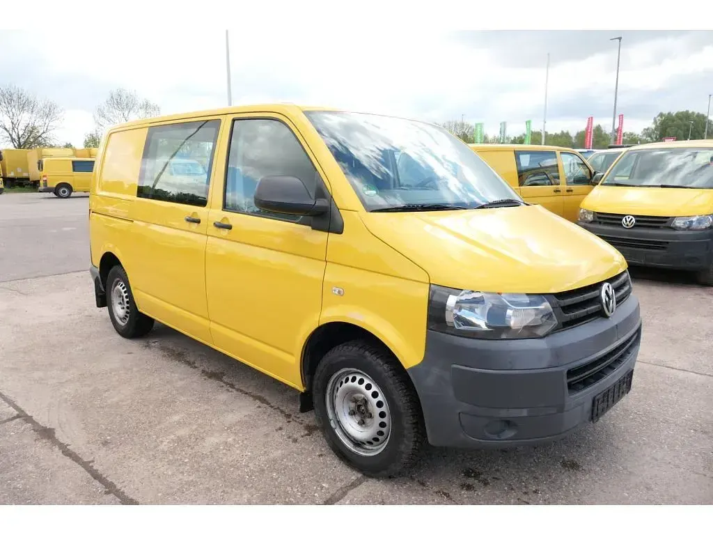 Gebraucht VW T5 84 PS (61 kW) 2012 Ginstergelb r1032 Van